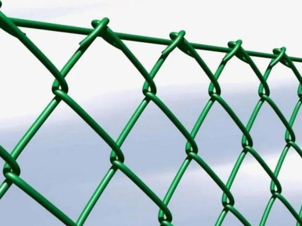 Как выбрать качественную сетку рабицу для вашего участка