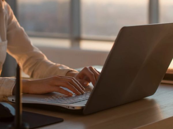 Wi-Fi и рабочие зоны: на что обратить внимание при выборе отеля Турции для IT-специалиста